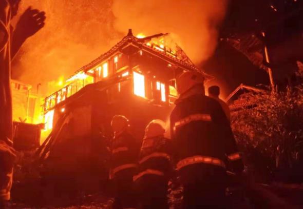 真實(shí)火災(zāi)有多少逃生時(shí)間?逃生中如何避免火煙的危害