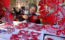 ?出神入化，剪紙藝術(shù)代代傳承