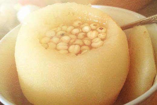 冬季吃什么防止嘴唇干裂？嘴唇干裂吃什么好？