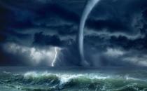 遇到龍卷風如何自救？