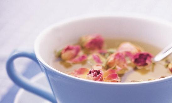 玫瑰煮粥讓臉色紅潤