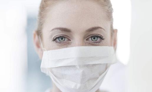 冬季戴口罩的三個(gè)注意事項(xiàng)