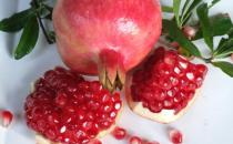 紅石榴被譽為水果中的紅寶石 紅石榴食用小妙招