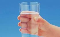 ?冬季補水 缺水的白領上班族補水方法