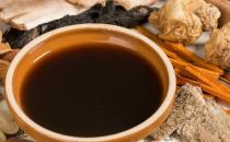 喝中藥損傷腸胃嘔吐 6個(gè)方法緩解中藥的苦味