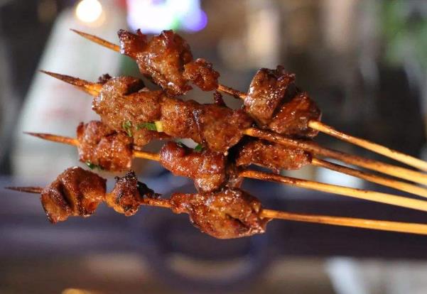 早起3不要，睡前4遠離，不要著急起床，要吃早餐，遠離熬夜