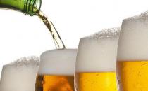 ?濫喝啤酒的危害不可小覷 夏天喝啤酒需要注意的事項