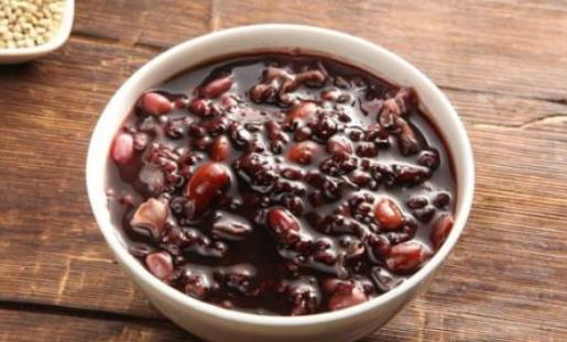 黑米粥有哪些功效與作用？黑米粥養(yǎng)胃嗎？怎么做養(yǎng)腎